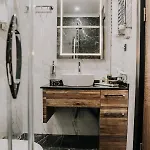 Hotel Grand Lark *